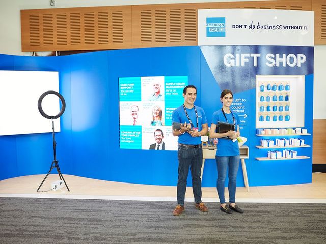Trade show digital signage displays